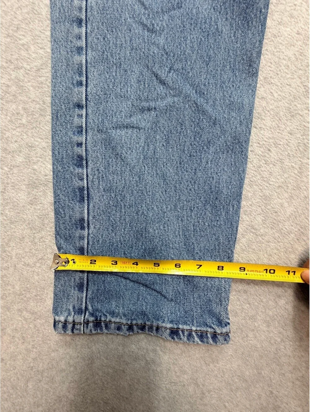 Levi's 505 Mens Jeans W38 L32 Light Wash Regular Fit Straight Leg Distressed Hem
